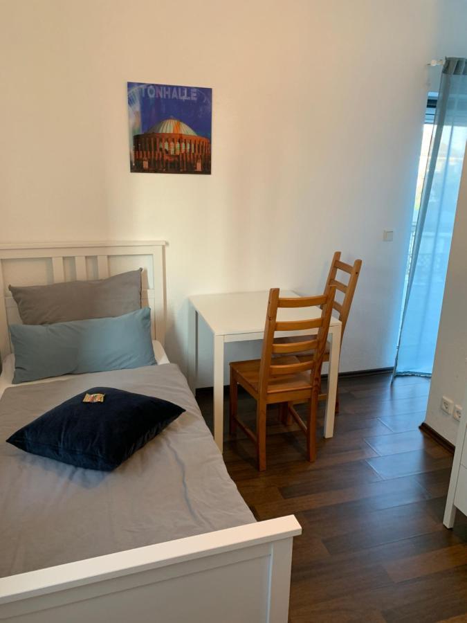 Bed and Breakfast Zum Armen Mann Дюссельдорф Экстерьер фото