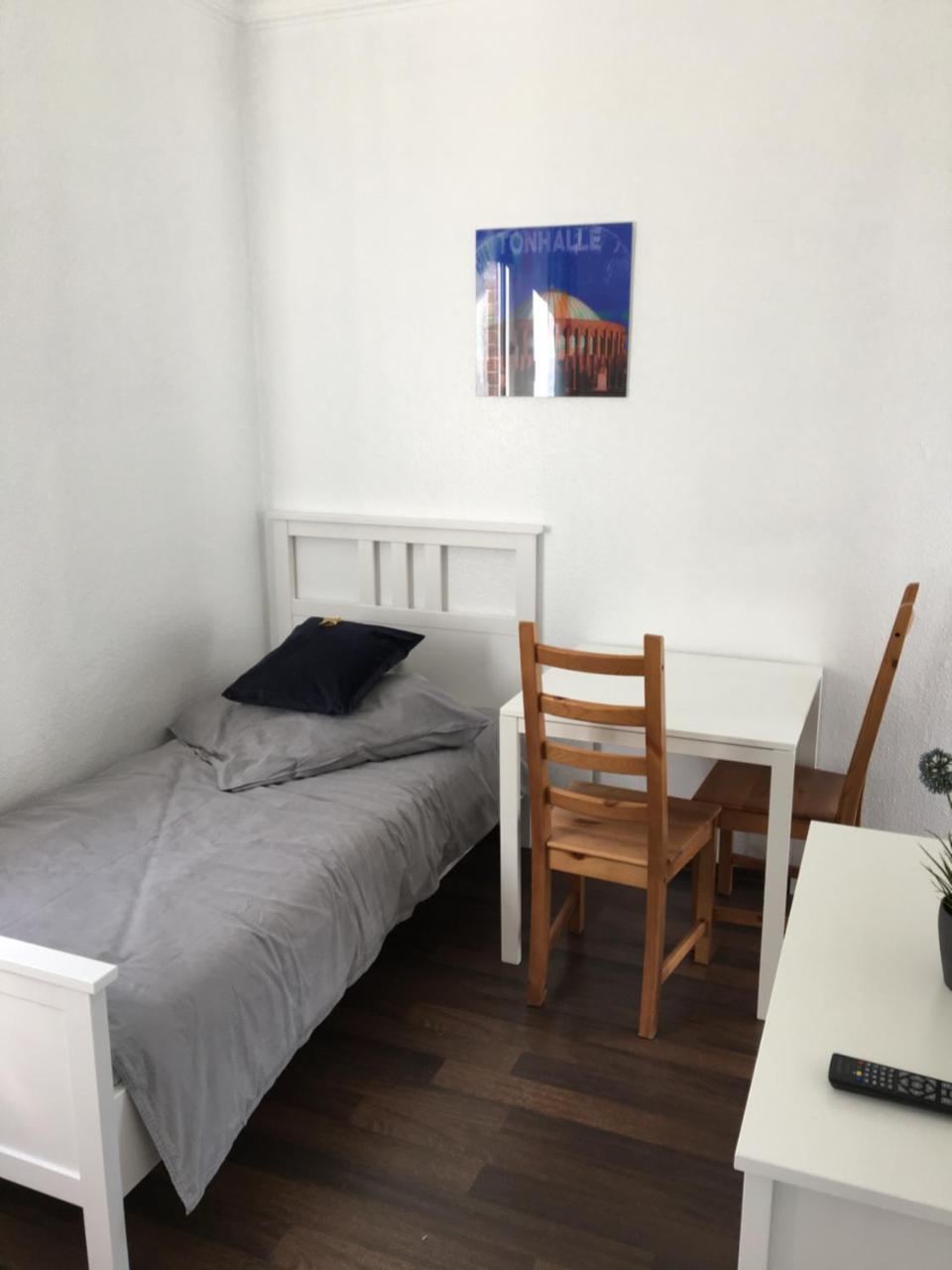 Bed and Breakfast Zum Armen Mann Дюссельдорф Экстерьер фото