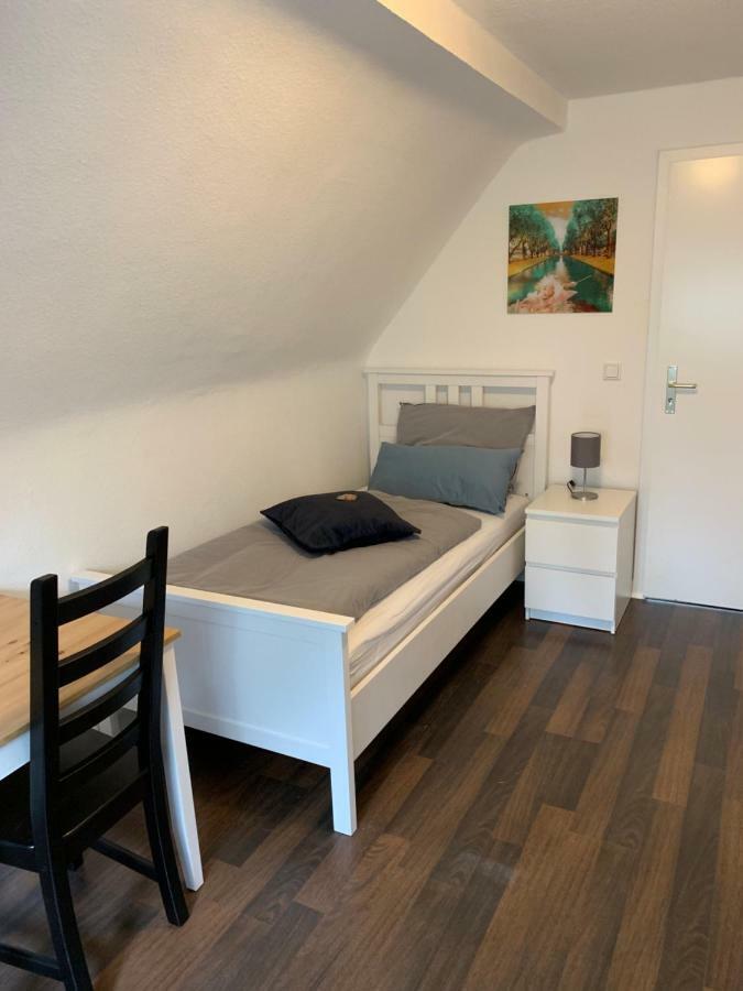 Bed and Breakfast Zum Armen Mann Дюссельдорф Экстерьер фото